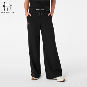 Figs High-Waisted Wide-Leg Scrub Pants in Black